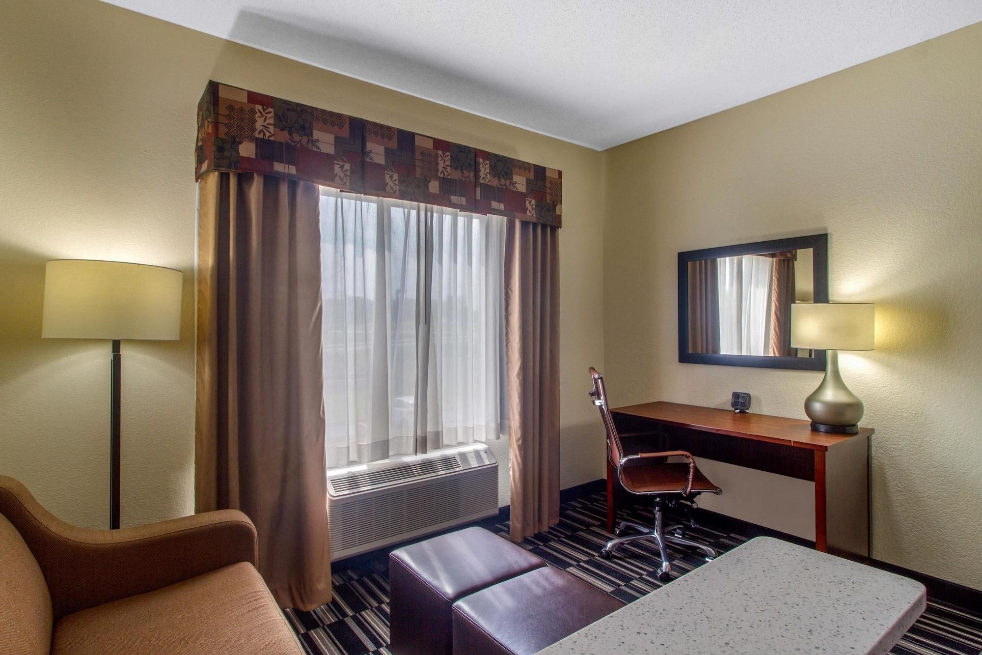 Comfort Suites Danville Exterior photo