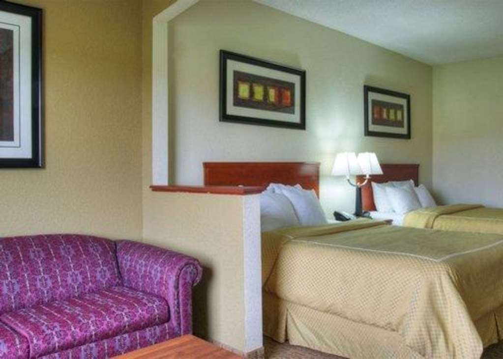 Comfort Suites Danville Room photo